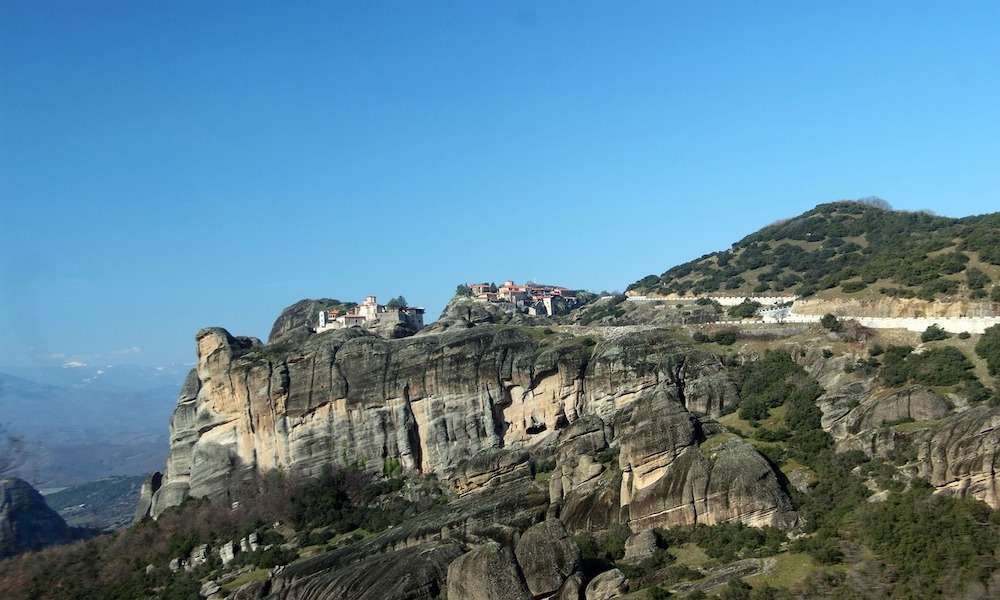 Vista monasterio de meteora grecia